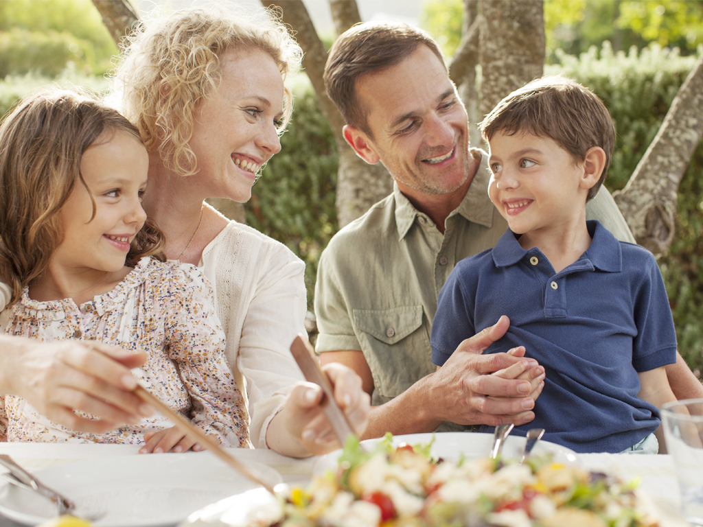 HealthyFamily Manufacturing Wire Cutting Image